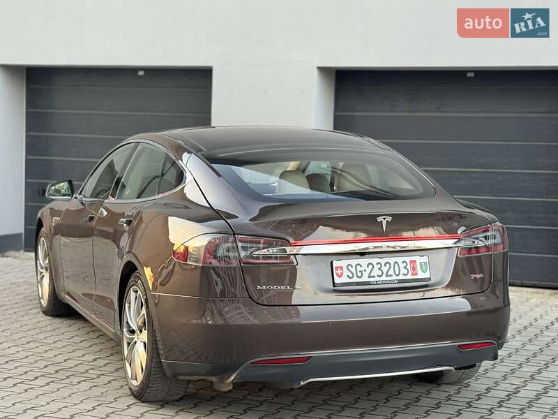 Лифтбек Tesla Model S 2014 в Тернополе фото 18 Лифтбек Tesla Model S 2014 в Тернополе