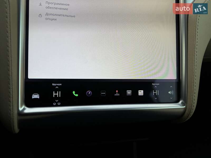 Лифтбек Tesla Model S 2014 в Тернополе фото 22 Лифтбек Tesla Model S 2014 в Тернополе