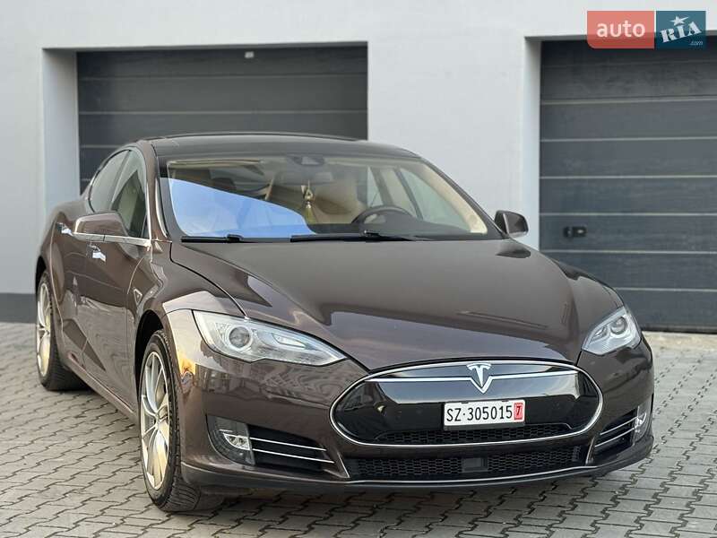 Лифтбек Tesla Model S 2014 в Тернополе фото 59 Лифтбек Tesla Model S 2014 в Тернополе