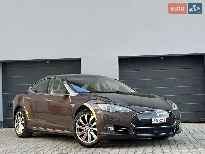 Лифтбек Tesla Model S 2014 в Тернополе фото 65 Лифтбек Tesla Model S 2014 в Тернополе
