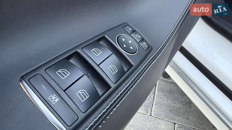 Ліфтбек Tesla Model S 2017 в Луцьку