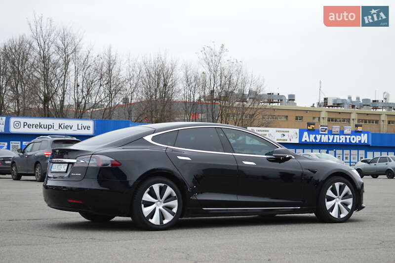 Лифтбек Tesla Model S 2020 в Киеве