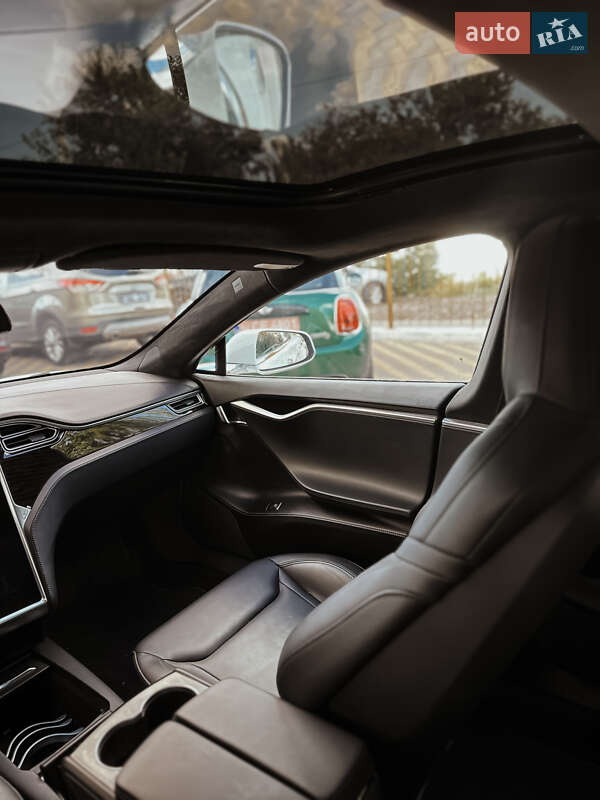 Ліфтбек Tesla Model S 2016 в Миколаєві фото 11 Ліфтбек Tesla Model S 2016 в Миколаєві