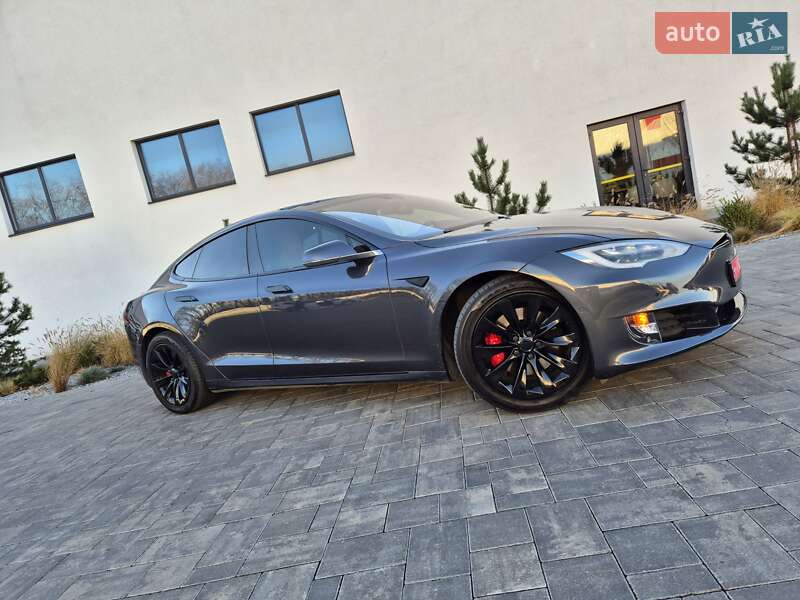 Ліфтбек Tesla Model S 2017 в Луцьку