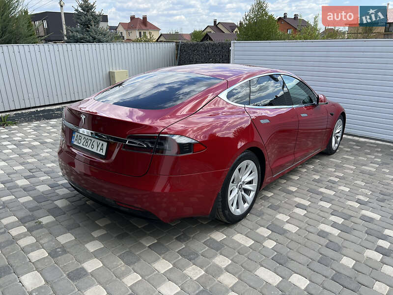 Ліфтбек Tesla Model S 2017 в Вінниці