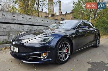 Ліфтбек Tesla Model S 2015 в Києві