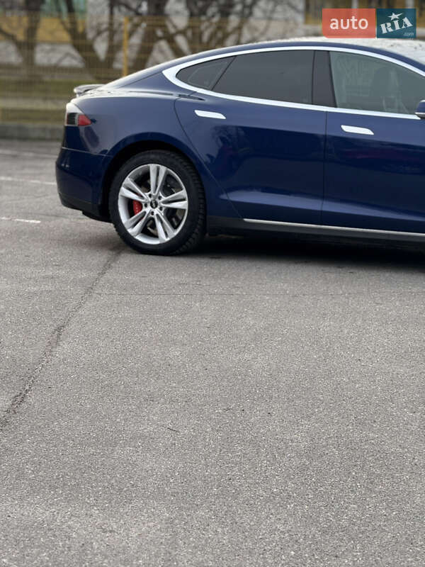 Лифтбек Tesla Model S 2015 в Александрие фото 11 Лифтбек Tesla Model S 2015 в Александрие