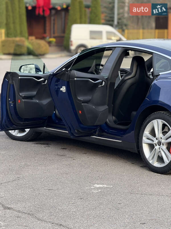 Лифтбек Tesla Model S 2015 в Александрие фото 30 Лифтбек Tesla Model S 2015 в Александрие