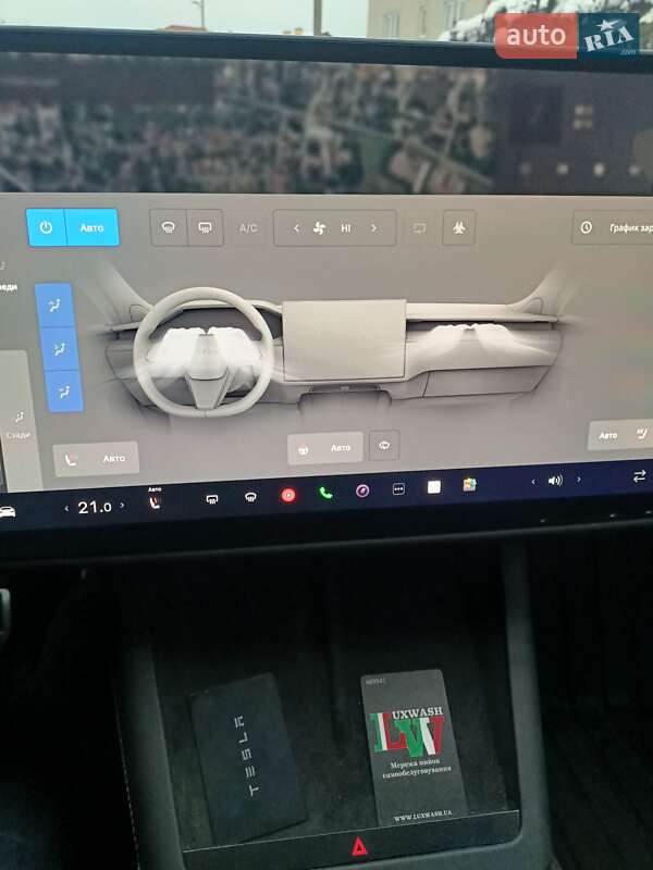 Лифтбек Tesla Model S 2022 в Львове