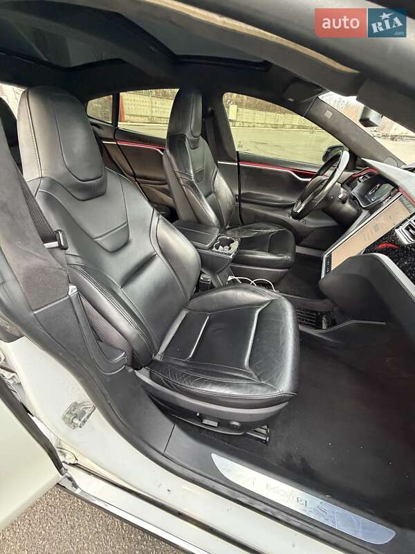 Ліфтбек Tesla Model S 2015 в Харкові