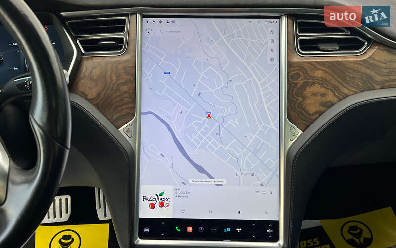 Лифтбек Tesla Model S 2016 в Коломые