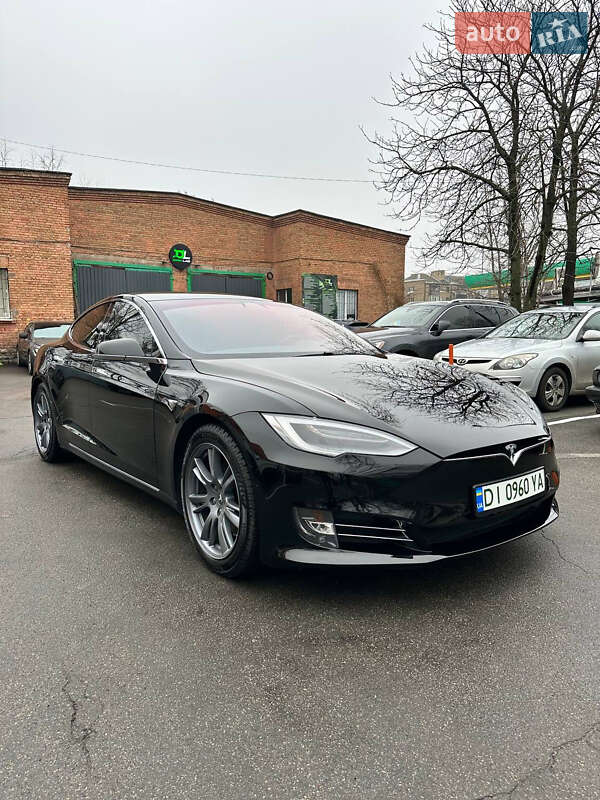 Ліфтбек Tesla Model S 2021 в Києві