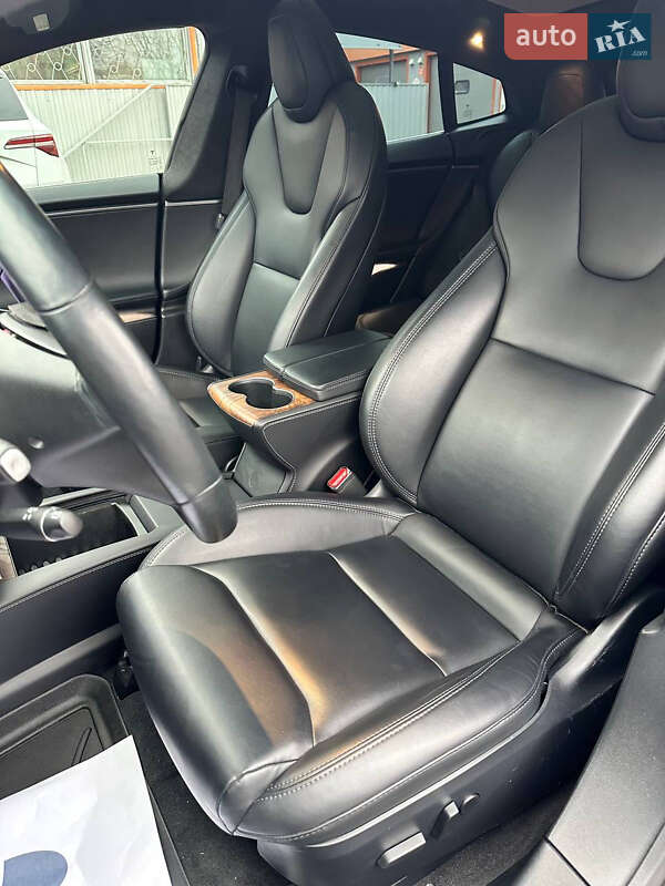 Ліфтбек Tesla Model S 2021 в Києві