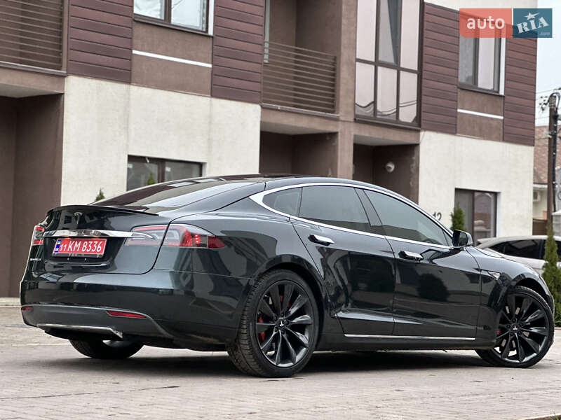 Ліфтбек Tesla Model S 2013 в Одесі