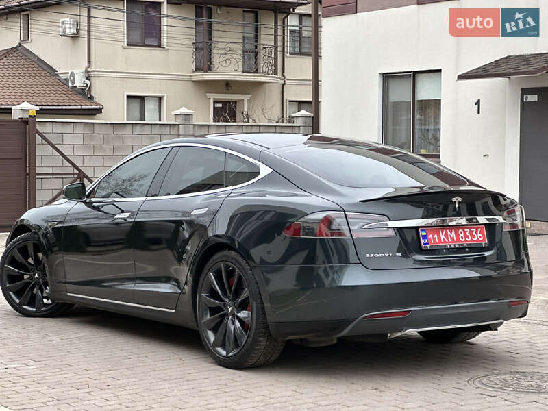 Ліфтбек Tesla Model S 2013 в Одесі