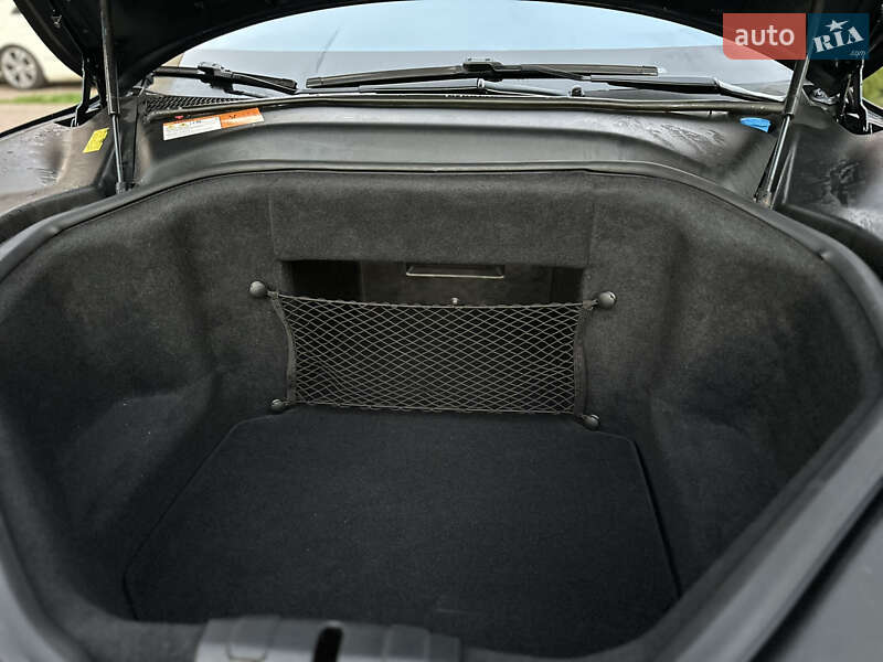 Ліфтбек Tesla Model S 2013 в Одесі