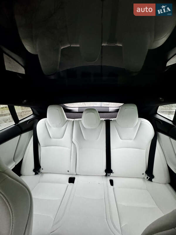 Лифтбек Tesla Model S 2019 в Киеве