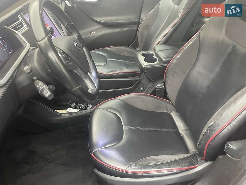 Ліфтбек Tesla Model S 2014 в Києві
