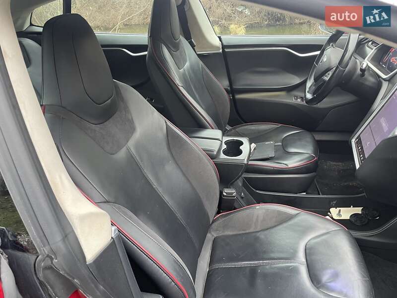 Ліфтбек Tesla Model S 2014 в Києві