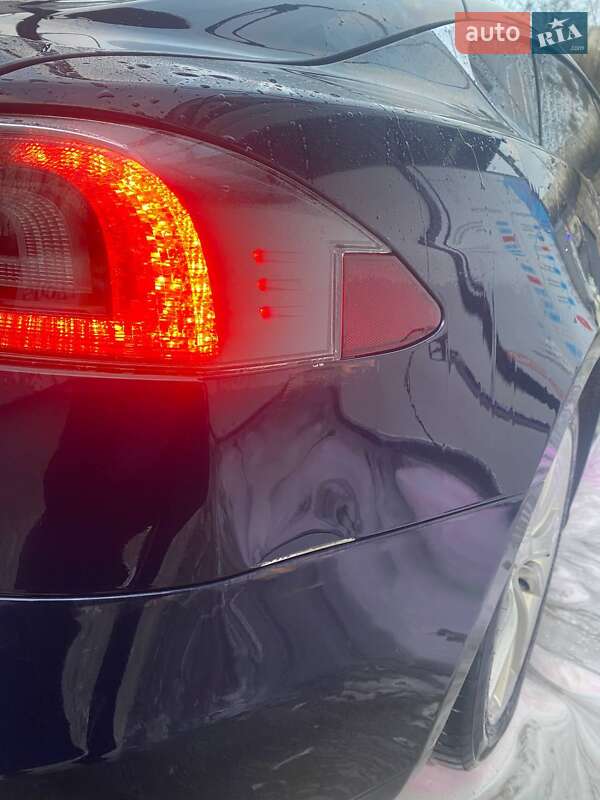 Лифтбек Tesla Model S 2014 в Киеве