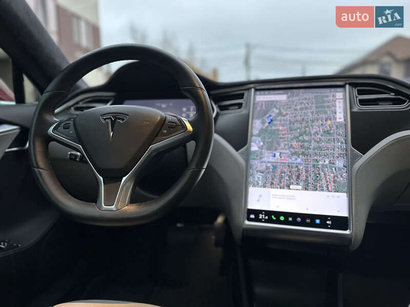 Ліфтбек Tesla Model S 2015 в Одесі фото 20 Ліфтбек Tesla Model S 2015 в Одесі