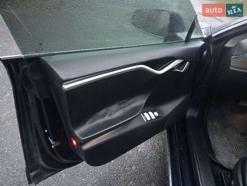 Лифтбек Tesla Model S 2013 в Шепетовке