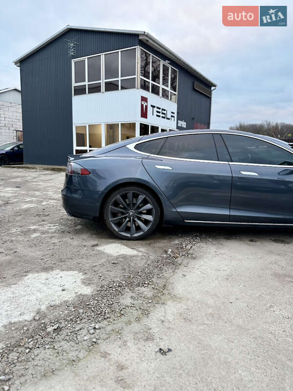 Ліфтбек Tesla Model S 2014 в Вінниці фото 6 Ліфтбек Tesla Model S 2014 в Вінниці