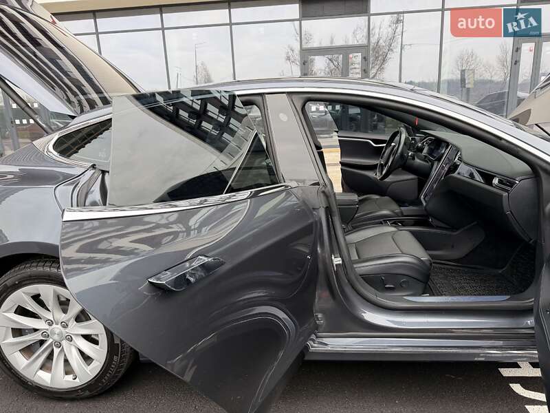 Ліфтбек Tesla Model S 2017 в Києві фото 15 Ліфтбек Tesla Model S 2017 в Києві