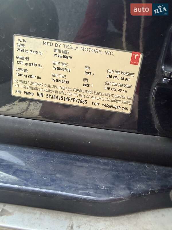 Лифтбек Tesla Model S 2015 в Киеве