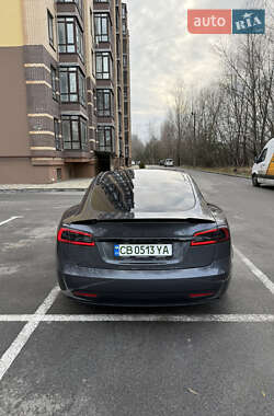 Лифтбек Tesla Model S 2018 в Чернигове