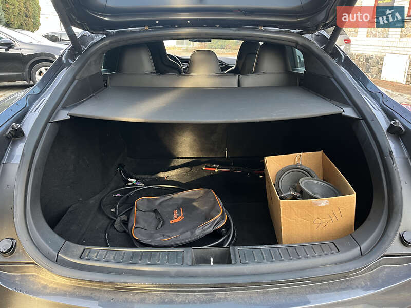 Лифтбек Tesla Model S 2016 в Белой Церкви фото 26 Лифтбек Tesla Model S 2016 в Белой Церкви