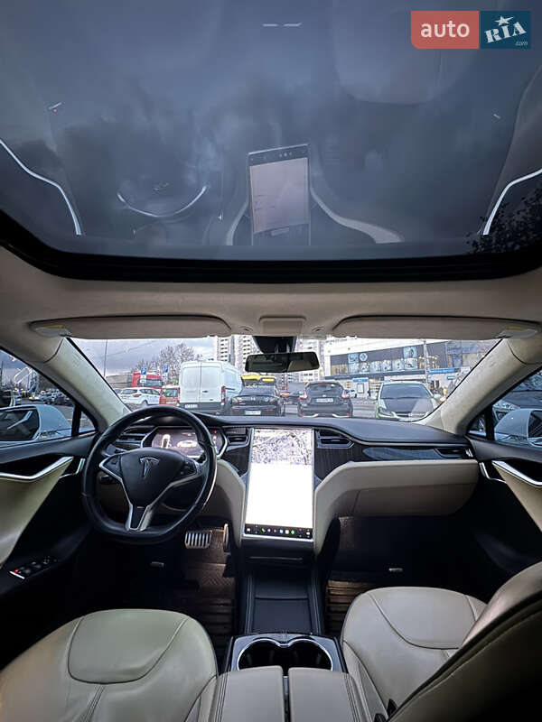 Ліфтбек Tesla Model S 2013 в Одесі