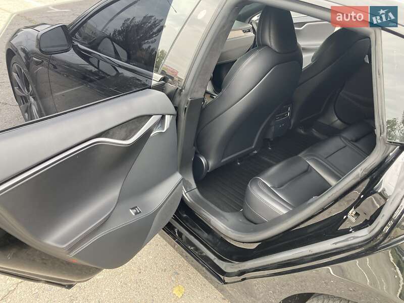 Лифтбек Tesla Model S 2020 в Днепре фото 8 Лифтбек Tesla Model S 2020 в Днепре