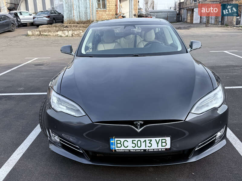 Лифтбек Tesla Model S 2017 в Киеве фото 2 Лифтбек Tesla Model S 2017 в Киеве