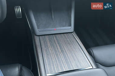 Лифтбек Tesla Model S 2021 в Киеве