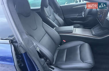 Лифтбек Tesla Model S 2021 в Киеве