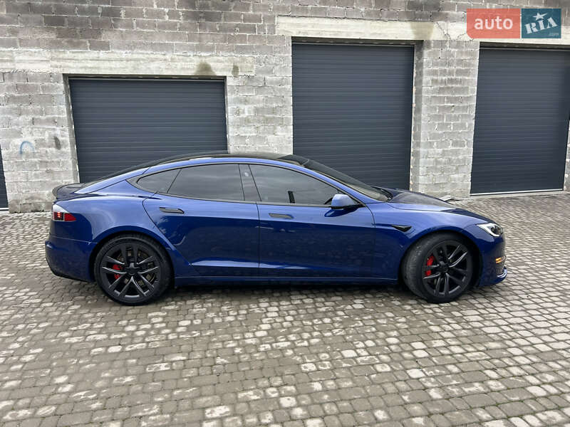 Tesla Model S 2021
