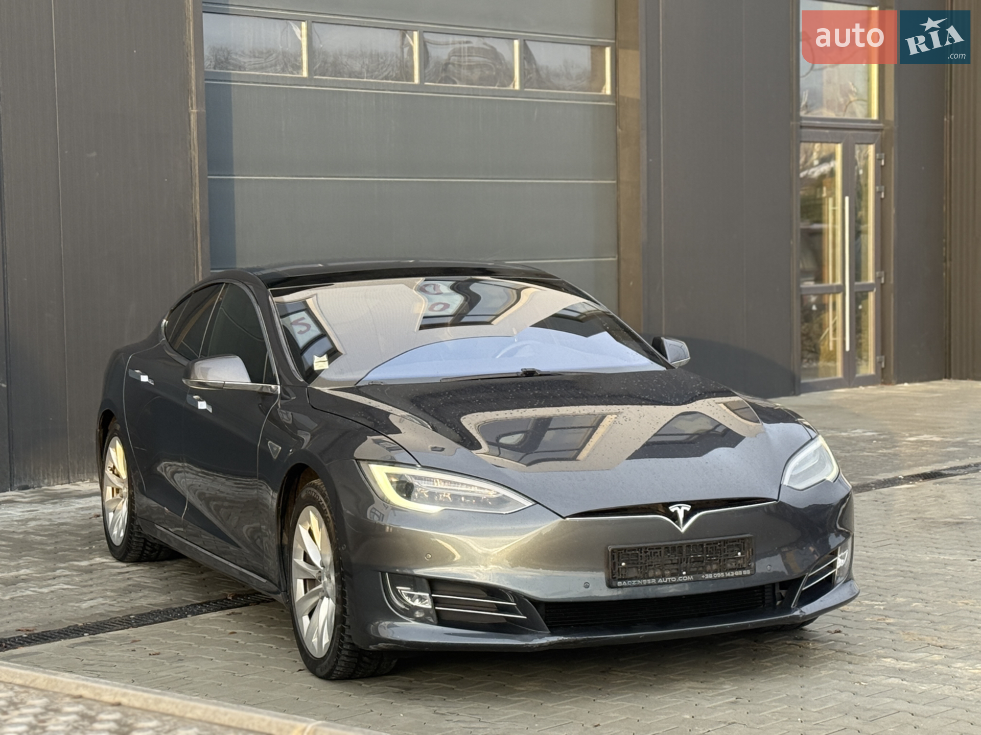 2016 Tesla Model S - мініатюра 3