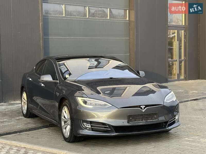 Лифтбек Tesla Model S 2016 в Городке фото 3 Лифтбек Tesla Model S 2016 в Городке