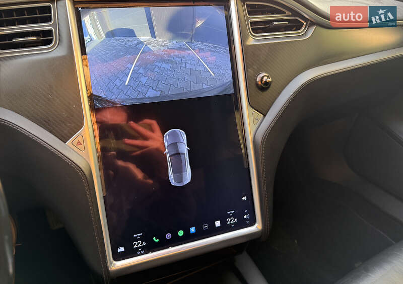 Лифтбек Tesla Model S 2016 в Городке фото 11 Лифтбек Tesla Model S 2016 в Городке