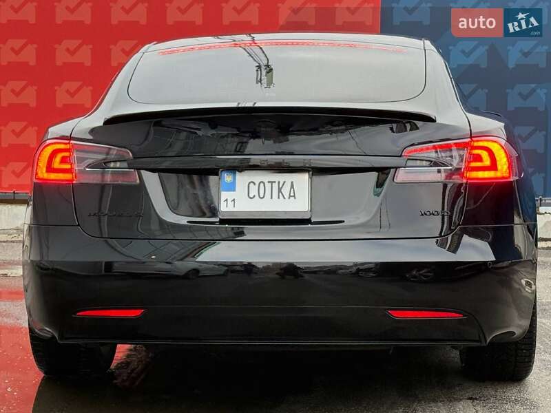 Лифтбек Tesla Model S 2019 в Киеве