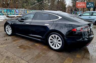Лифтбек Tesla Model S 2016 в Львове
