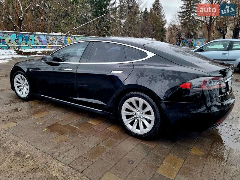 Лифтбек Tesla Model S 2016 в Львове фото 10 Лифтбек Tesla Model S 2016 в Львове