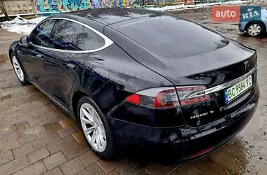 Лифтбек Tesla Model S 2016 в Львове