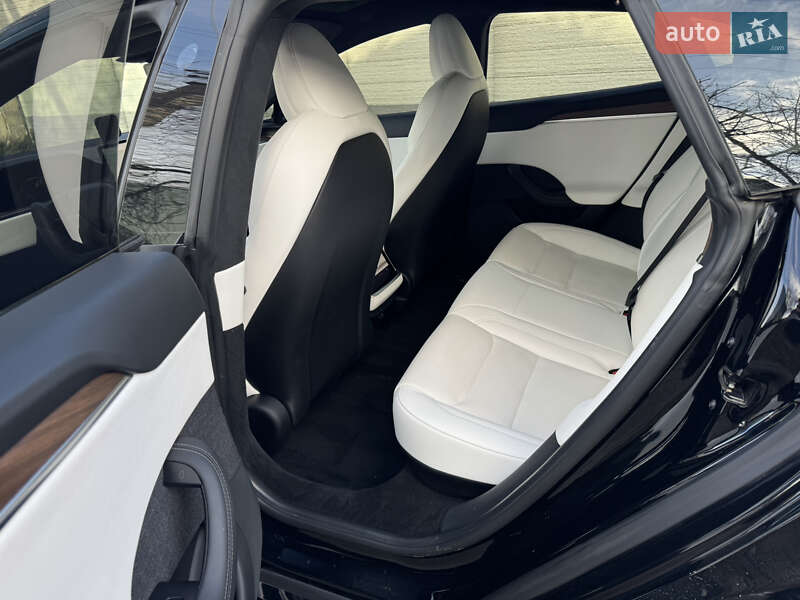 Лифтбек Tesla Model S 2022 в Харькове