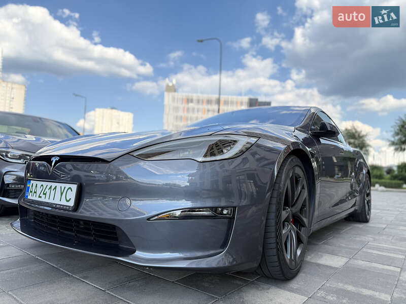 Tesla Model S 2023