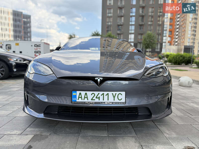 Лифтбек Tesla Model S 2023 в Киеве