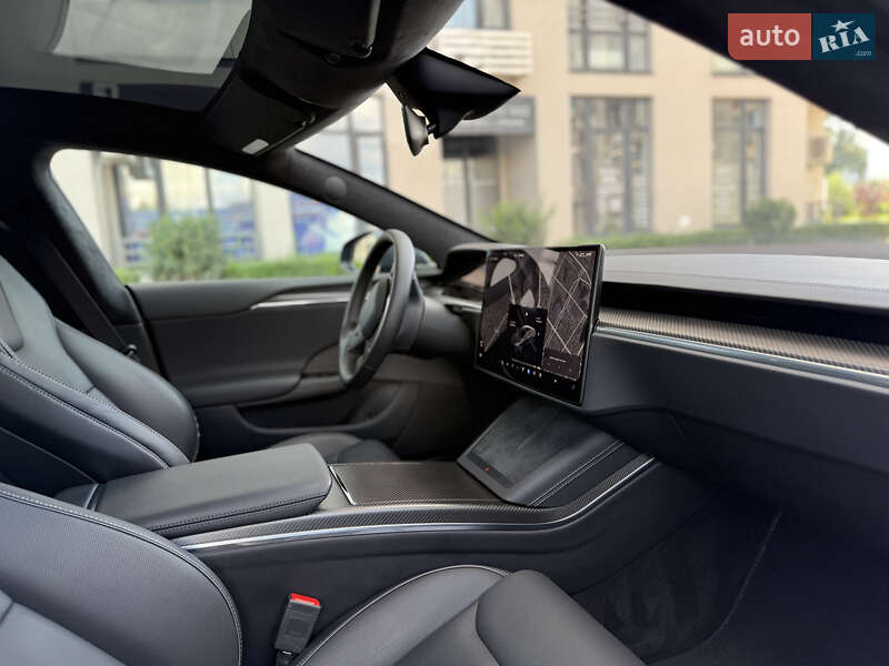 Лифтбек Tesla Model S 2023 в Киеве