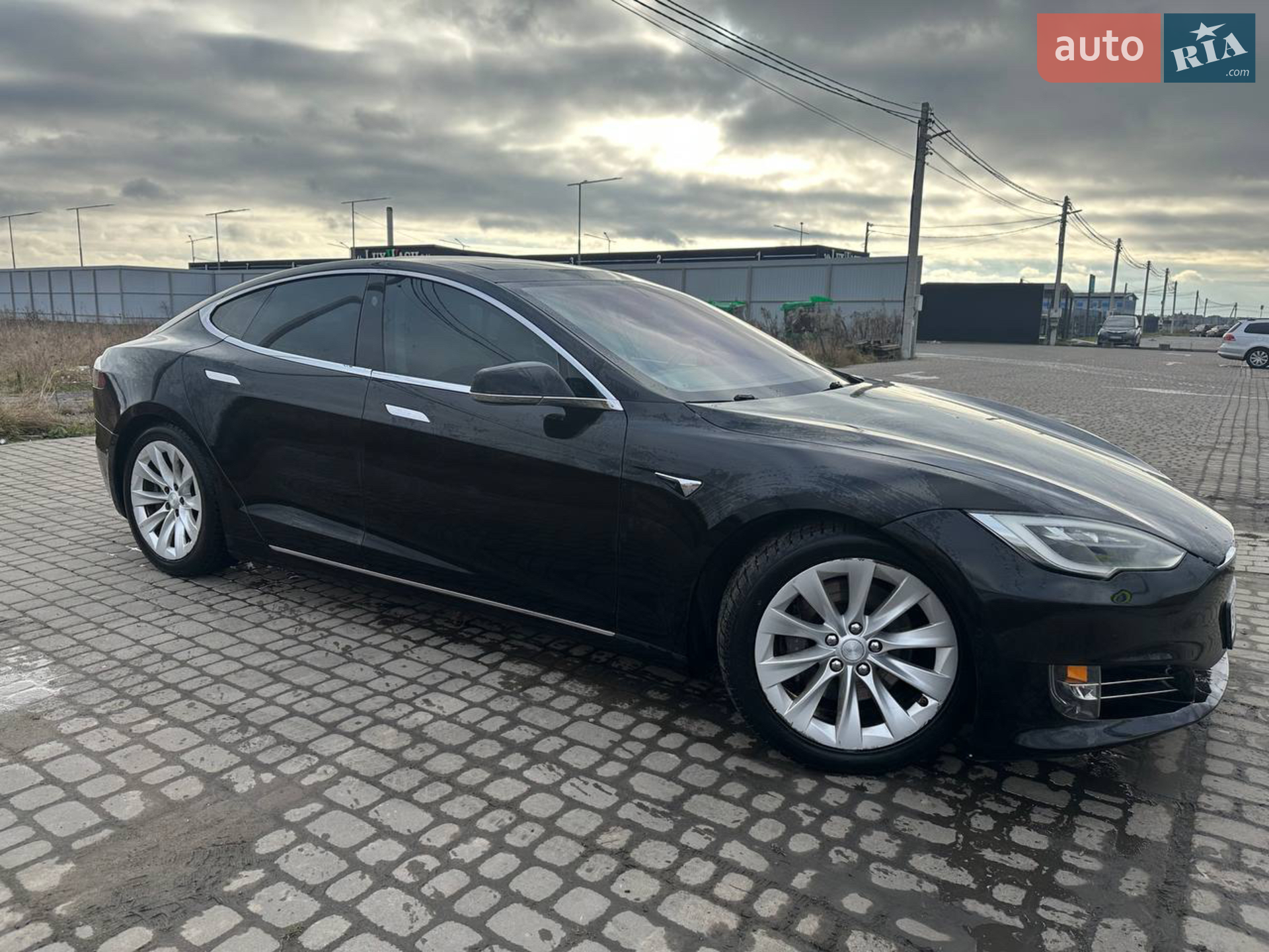 2016 Tesla Model S - мініатюра 23