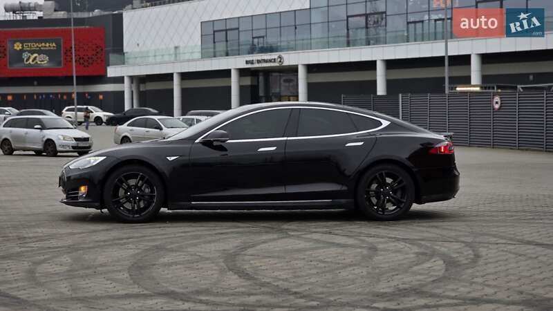 Ліфтбек Tesla Model S 2013 в Києві